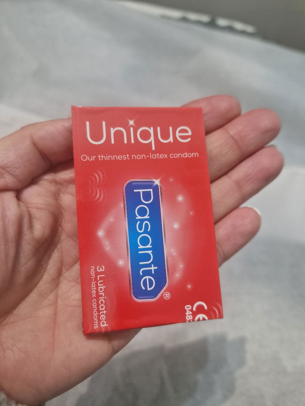 Pasante Unique Kondom latexfrei 12er hauchdünn 60 mm